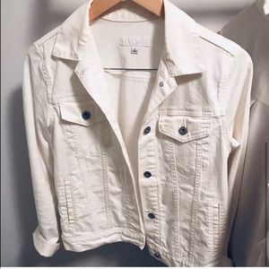 Uniqlo white denim jean jacket
